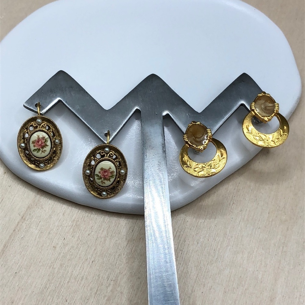 1928 brand 2 vintage gold tone earrings - dressy costume